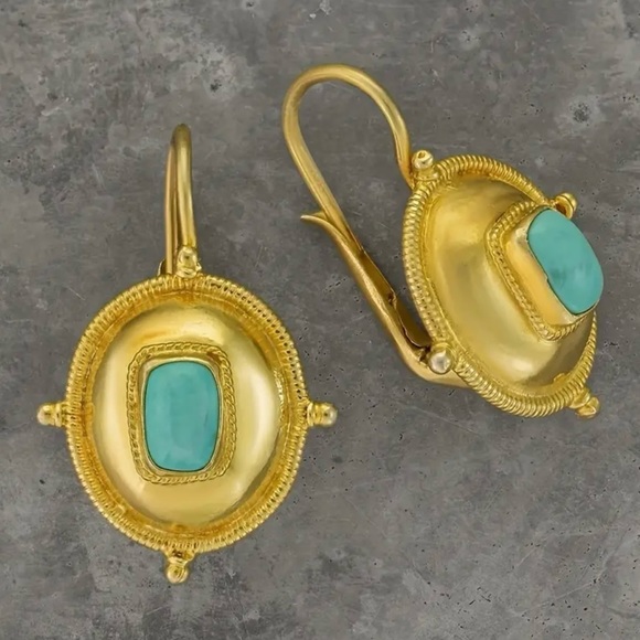 Golden Oval Shape Hoop Earrings - Picture 1 of 4
